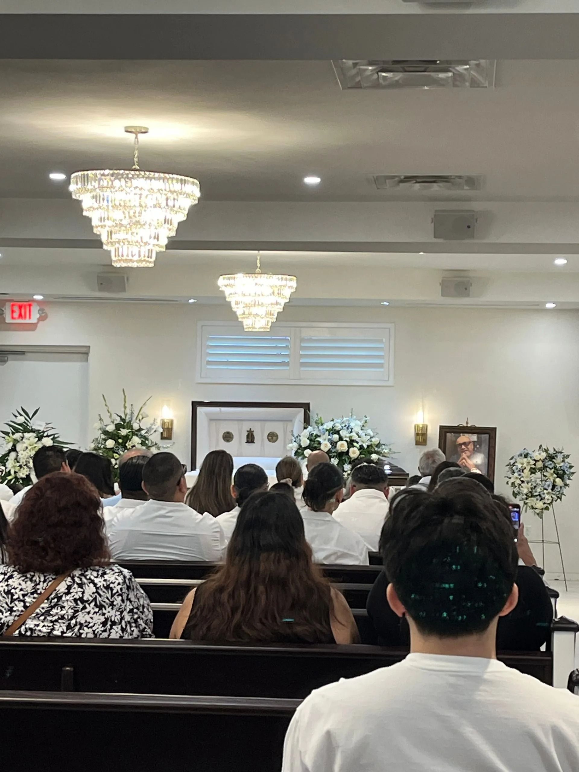 imgi 85 Casket+with+public 1920w